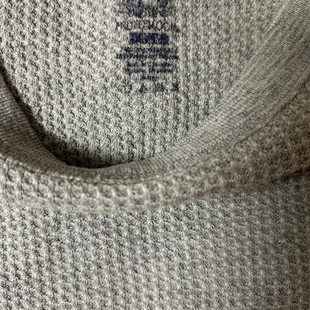Gray Waffle Knit Long Sleeve Top - Picture 4 of 4